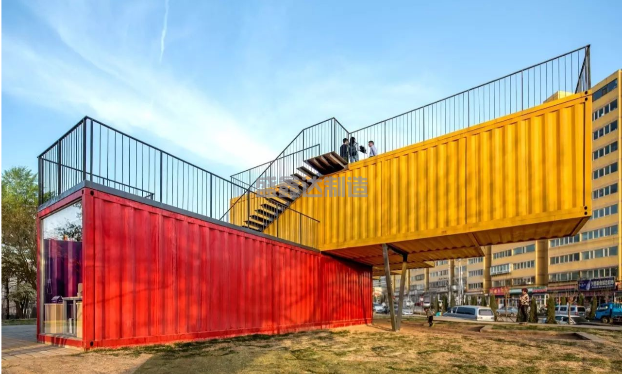 我們生活中經(jīng)常會(huì)看到網(wǎng)紅集裝箱商業(yè)街，網(wǎng)紅集裝箱在安裝時(shí)都需要注意哪些問題？